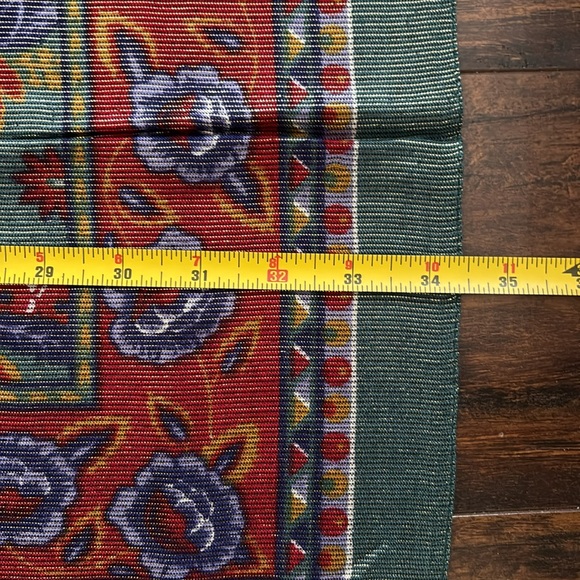 CWT Shimmering Scarf - Picture 3 of 9